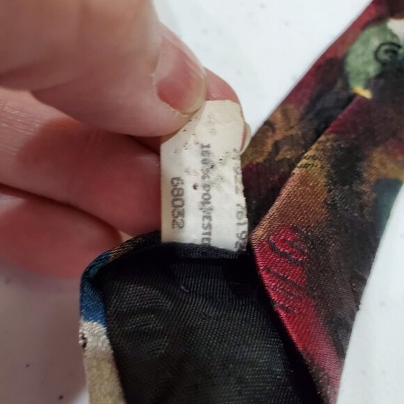 Andre Valetino Mens Dress Tie Burgundy Green Geometric Print Made in USA - Picture 4 of 5